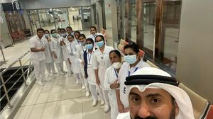 غرد وزير الصحة الكويتي بالهندية نظرا لوجود أطباء هنود بأعداد كبيرة في الكويت- كونا