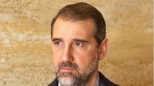 يسود توتر كبير بين رامي مخلوف ورئيس النظام بشار الأسد