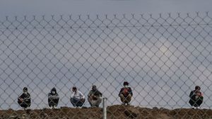 تتهم اليونان بانتهاك القانون الدولي فيما يخص الهجرة واللجوء - جيتي