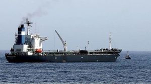 مسؤولان أمريكيان قالا إن إيران سحبت سفينة بهشاد التي تعرضت لهجوم في نيسان/ أبريل الماضي- جيتي