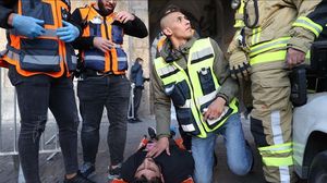 إصابة 152 فلسطينيا في "الأقصى" والشرطة تعتقل المئات  (الأناضول)