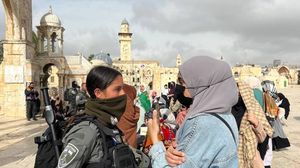 المرابطون في الأقصى يتحدون قوات الاحتلال لمنع الاقتحامات- القسطل