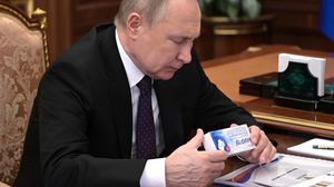 ​قالت بروييكت إن بوتين تحول للطب البديل عبر الاستحمام بدم الغزلان- الرئاسة الروسية على تويتر
