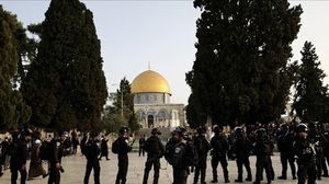 وفرت قوات الاحتلال الحماية لمجموعات المتطرفين الإسرائيليين الذي اقتحموا المسجد الأقصى- جيتي