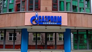 "غازبروم" أوقفت الشحنات إلى بلغاريا وبولندا بسبب رفضهما الدفع بالروبل- جيتي 