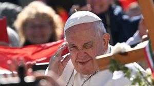 تراجعت صحة البابا (86 عاما) مؤخرا وأصبح يستخدم كرسيا متحركا- منصة "إكس"