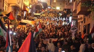 متظاهرو المغرب أرسلو التحية للمشاركين في حصار سفارة الاحتلال في الأردن- إكس