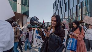 تصدر موظفون في شركات تكنولوجيا عالمية رفض المشاركة في دعم الحرب الإسرائيلية على غزة كان آخرهم المهندستان الهندية فانيا أغراوال والمغربية ابتهال أبو سعد- عربي21