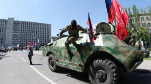 انفصاليو أوكرانيا يستعرضون القوة في دونيتسك - ا ف ب