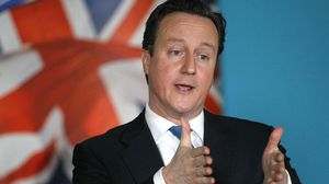 كاميرون وعد باستشارة البرلمان بحال تقرر توسيع مشاركة بريطانيا لتشمل سوريا - أرشيفية