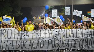 متظاهرون في البرازيل قبيل المونديال - أرشيفية