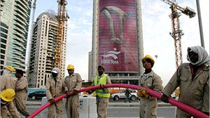  تشكل العمالة الأجنبية في قطر نسبة 85% من مجمل السكان - أرشيفية