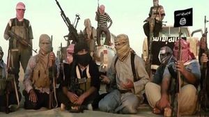 اعضاء من تنظيم القاعدة في العراق - ا ف ب