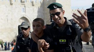 الإسرائيليون يشددون حراساتهم حول الأقصى ويعتقلون الشبان الفلسطينيين - أرشيفية