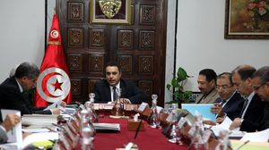 أقر مجلس الوزراء التونسي، تقليص رواتب أعضاء الحكومة بنسبة 10% - الاناضول