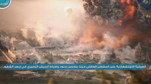صورة بثتها جبهة النصرة للحظة تنفيذ التفجير بالسيارة المفخخة - تويتر