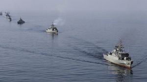 تفتش قوات التحالف السفن المتجهة لليمن لمنع تهريب الأسلحة - أرشيفية