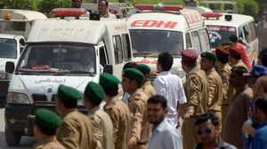 التنظيم هاجم حافلة ركاب في كراتشي قبل أيام وأسقط 43 قتيلا ـ أ ف ب 