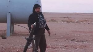 مقاتلو تنظيم الدولة يقصفون مناطق في مدينة الرمادي - يوتيوب
