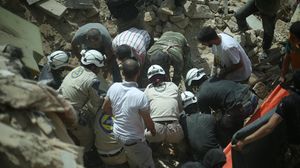 دمرت الصواريخ حيا بأكمله، زيادة على عشرات القتلى، مع أضرارا كبيرة في ممتلكات المدنيين - الأناضول