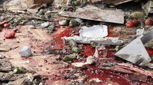 آثار الدماء والدمار الذي أحدثته براميل النظام في حلب - تويتر