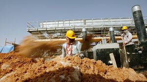 يشكل فاقد إنتاج النفط الخام السعودي نحو خمسة بالمئة من المعروض العالمي- أ ف ب/ أرشيفية 