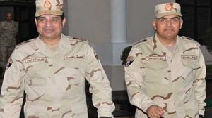 وزير الدفاع المصري صدقي صبحي رفقة رئيس الانقلاب عبد الفتاح السيسي- أرشيفية