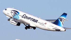 اختفت طائرة ركاب مصرية قادمة من باريس من على شاشات الرادار على متنها 56 راكبا، و10 من أفراد طاقم الطائرة- أرشيفية