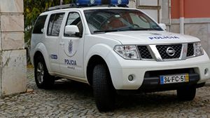 تمكنت الشرطة البرتغالية من القبض على السارق بعد سطوه على 12 مصرفا- أ ف ب