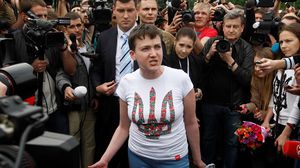 عفي عن ناديا سافتشينكو مقابل إخلاء أوكرانيا سبيل موظفَي جهاز الاستخبارات الروسية - الأناضول
