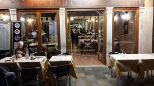 مطعم سوتوبروفا في فينيسيا الذي يمتلكه المصري حنا عزيز - مصري لايت