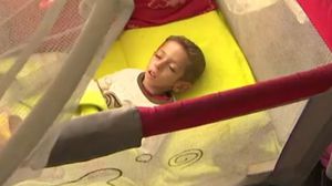 الطفل السوري اللاجئ يمان يحتضر جراء عدم توفر العلاج- سي أن أن