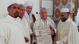 اعتبر المعارضون لجوء خليل إلى الزوايا لطلب الغفران بمثابة استفزاز لمشاعر الجزائريين ـ أرشيفية