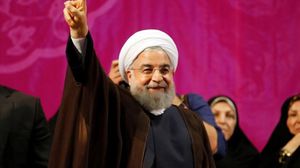 يتصدر روحاني راهنا استطلاعات الرأي لكنه يخوض حملة شرسة في مواجهة خصومه المحافظين- أ ف ب  