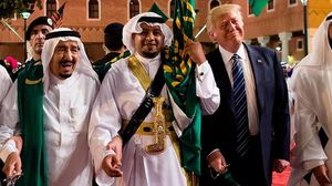 التايمز: ترامب يخطب ود حلفائه العرب بشن حملة على إيران- أ ف ب