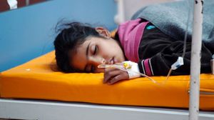 ميدل إيست آي: الأطفال في صنعاء يموتون بالكوليرا أمام أعين ذويهم- أ ف ب