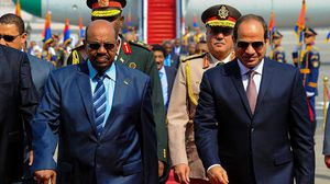 البشير: النظام المصري يدعم الحركات المتمردة في السودان بالأسلحة والمعدات العسكرية- تويتر
