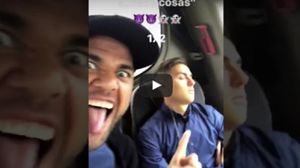 ونشر ألفيس شريط فيديو على مواقع التواصل الاجتماعي يظهر فيه زميله ديبالا وهو نائم- يوتوب