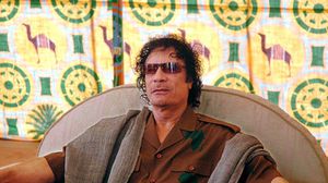 دوّن القذافي مجموعة من القصائد بعنوان "سمراء"- جيتي