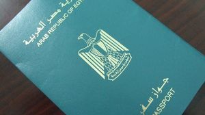 محللون قللوا من جدوى القرار ذلك أن قوة جواز السفر المصري لا تغري المستثمرين- أرشيفية
