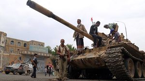  الجيش اليمني شن هجوما عنيفا على مواقع تمركز ميليشيا الحوثي في جبهة العنين غربي تعز- جيتي