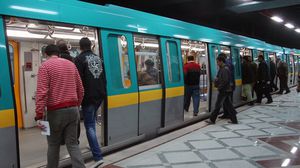 قال موقع "اليوم السابع" المحلي إن "تذكرة مترو الأنفاق في مصر بعد الزيادة هي الأرخص"- جيتي