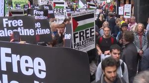 النشطاء نددوا بجرائم الاحتلال بحق الشعب الفلسطيني- عربي21