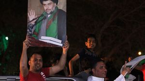أنصار التيار الصدري احتشدوا في ساحة التحرير وسط بغداد احتفالا بالفوز- جيتي