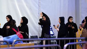 ناشطات: تلقينا اتصالات تطالبنا بعدم التعليق على مرسوم رفع الحظر عن قيادة المرأة- جيتي 