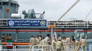 قائد القوة البحرية الإيرانية قال إن بلاده ستنشيء قاعدتين على سواحل خليج عُمان- جيتي