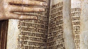 أقدم نسخة للإنجيل عثر عليها في مكب نفايات- ديلي بيست