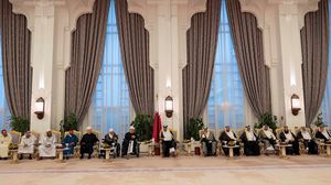 اعتاد أمير قطر سنويا إقامة مأدبة إفطار للعلماء والقضاة والمشايخ ورجال الدين- الأناضول