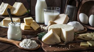  الحليب والجبن والزبادي كلها أغذية مفيدة لإنتاج هرمون السعادة- الكونفدنسيال