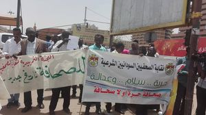صحفيون يطالبون بحل اتحاد الصحفيين السودانيين- تويتر